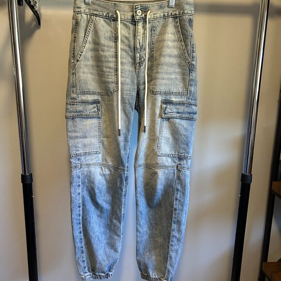 American Eagle Cargo Joggers! - Picture 1 of 5